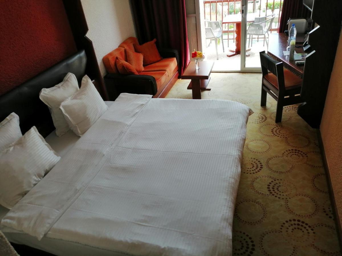 Hotel Jardin Savana Ντακάρ Εξωτερικό φωτογραφία